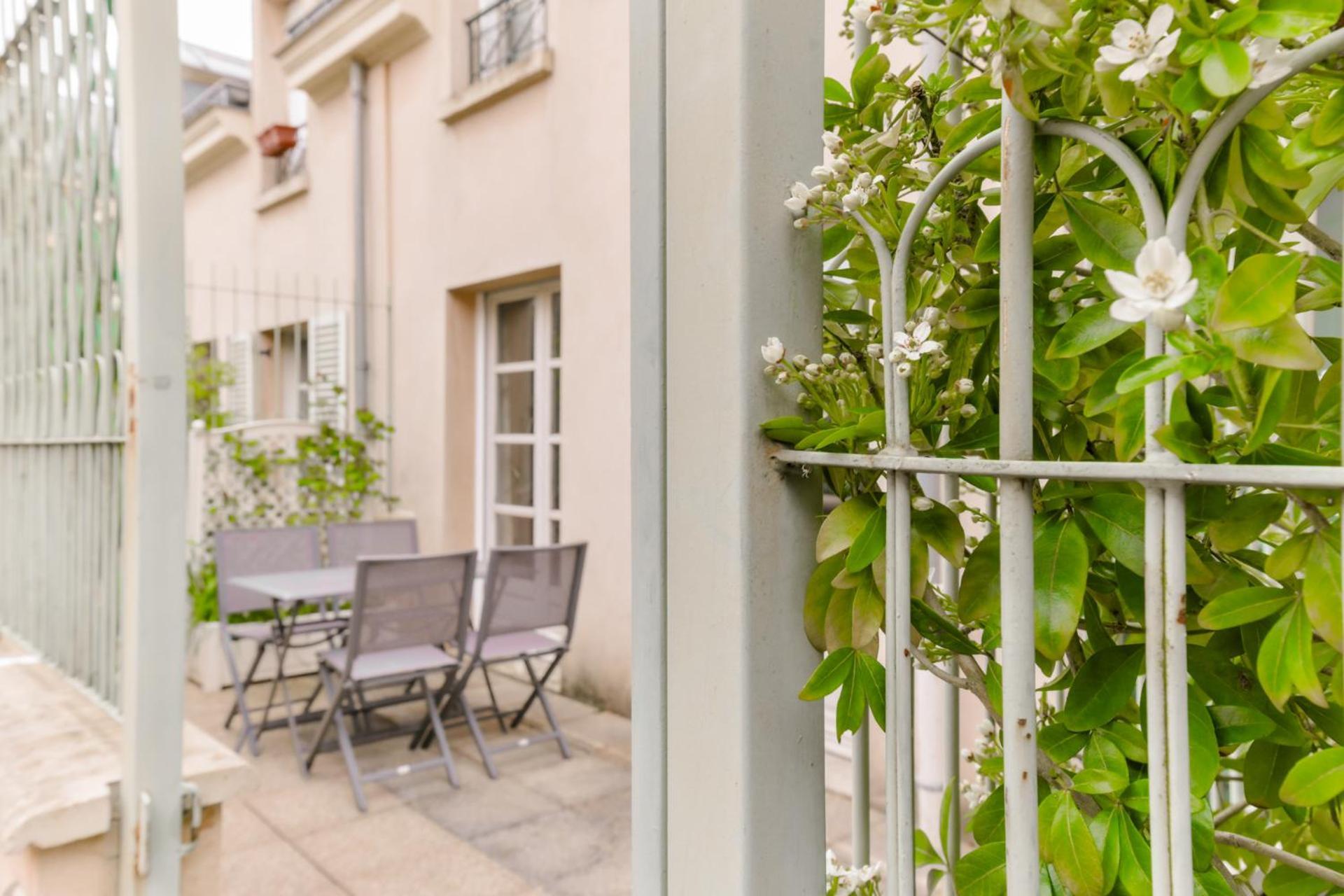 Exigehome-Maison Avec Terrasse Privee ベルサイユ エクステリア 写真